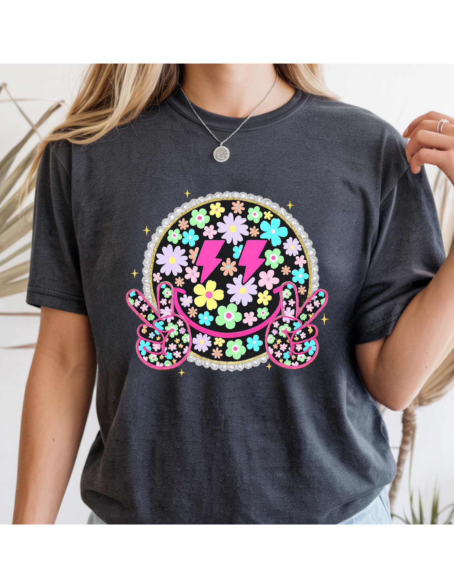 💜 Floral Peace Smiley Tee 💜